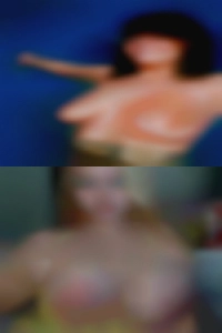 Looking girl in play nude!